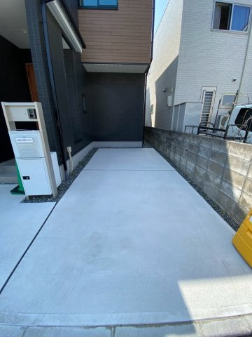 リナージュ／東区南町23-1期／１号棟の駐車場