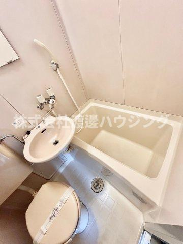 メゾン江坂EASTの浴室