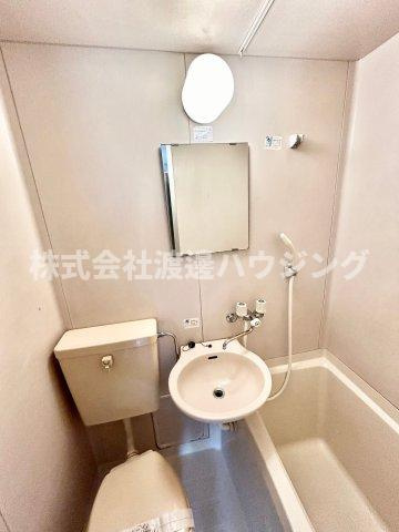 メゾン江坂EASTの独立洗面台