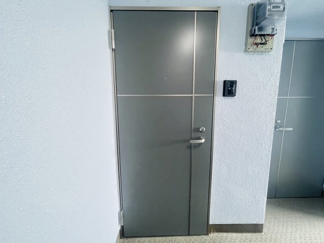 古橋ビルの玄関