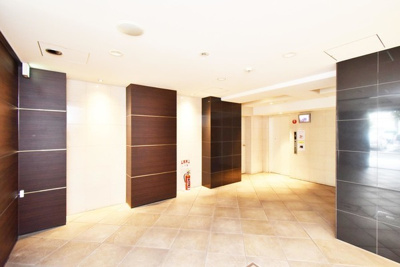 【ロビー】 | プロシード大阪梅田ポーション | ゆとりのあるロビーです