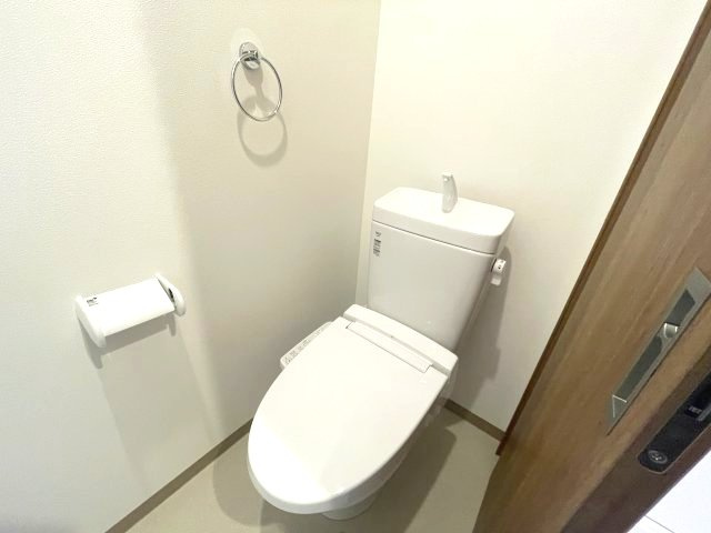 シャンブル門真のトイレ