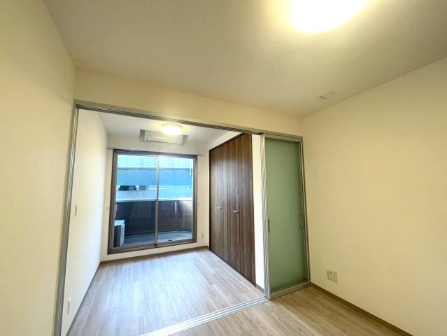 シャンブル門真の居間・リビング