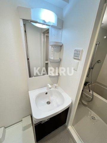 ソルテラス大阪城東の洗面所|コンパクトで使いやすい洗面所