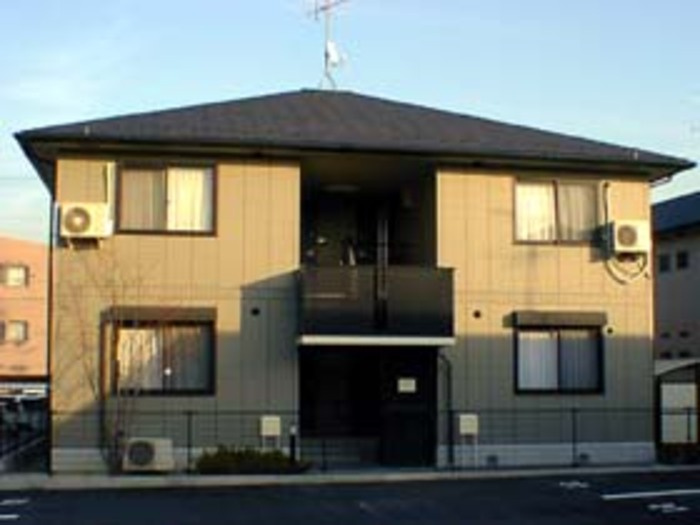 ガーデンスクエア祝園B棟の外観