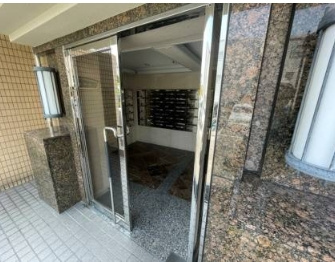 シャルム橋本Ⅲのエントランス