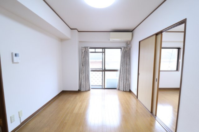 【居間・リビング】 | 久我ハイツ