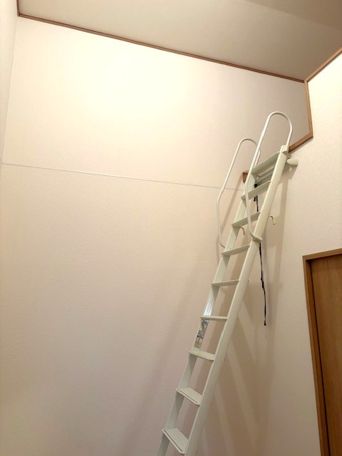 ◆令和３年９月リフォーム済みの美宅◆設備満載のロフト付き３ＬＤＫ住宅◆城陽市富野西垣内の洋室|洋室４.５帖