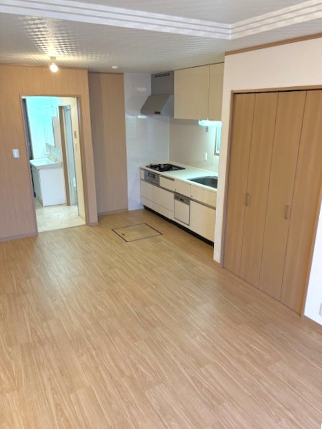 ◆令和３年９月リフォーム済みの美宅◆設備満載のロフト付き３ＬＤＫ住宅◆城陽市富野西垣内の居間・リビング|リビング