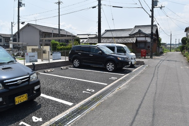 エイトキューブ　B棟の駐車場|駐車場