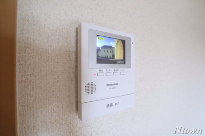 【セキュリティ】 | LIBERTY COURT | モニター付きインターホンです