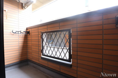 【バルコニー】 | LIBERTY COURT | バルコニーがあります