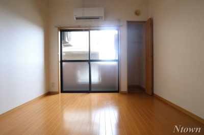 【居間・リビング】 | LIBERTY COURT | おしゃれな居間です