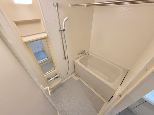 ローレルスクエア登美ヶ丘第Ⅰ期1番館の浴室