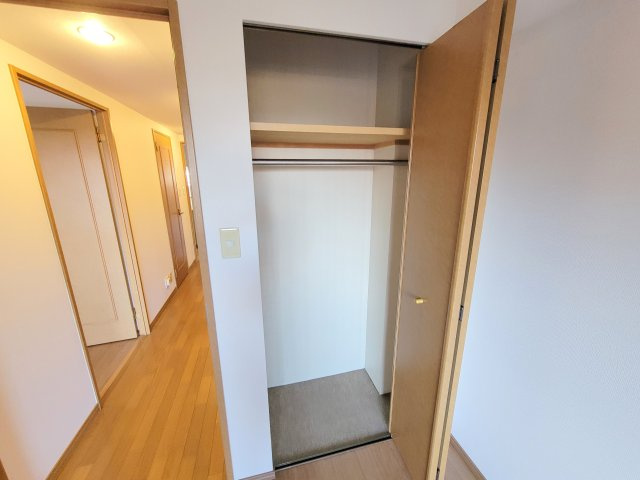 ローレルスクエア登美ヶ丘第Ⅰ期1番館の収納