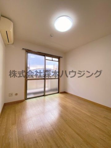 【洋室】 | 　ナビ磐船 | 使い勝手のいい洋室です