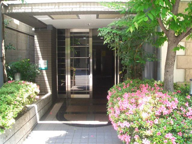 【エントランス】 | ラセーヌ本庄