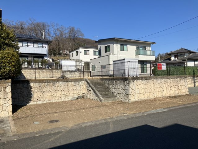 桐生市堤ヒルズ内分譲地の外観