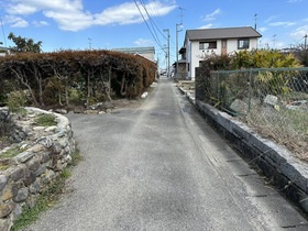 西条市三津屋の前面道路含む現地写真