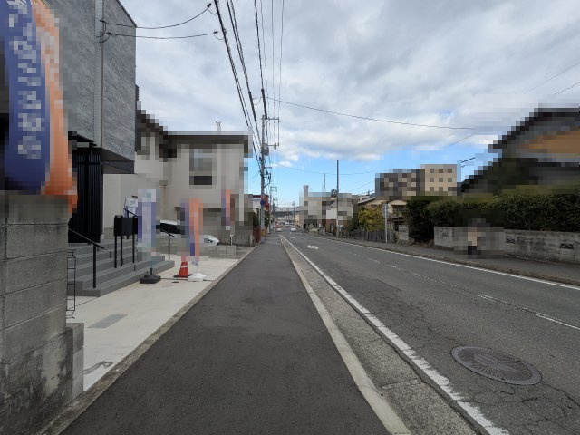 【前面道路含む現地写真】