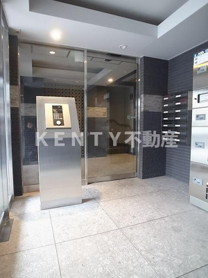 【エントランス】 | シャトーグラン | 清潔なエントランスです