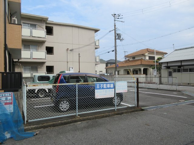 E.Cハイツの周辺