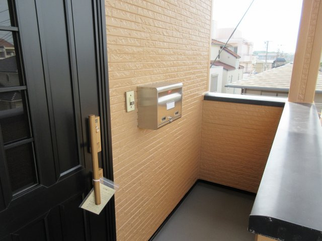 E.Cハイツの玄関