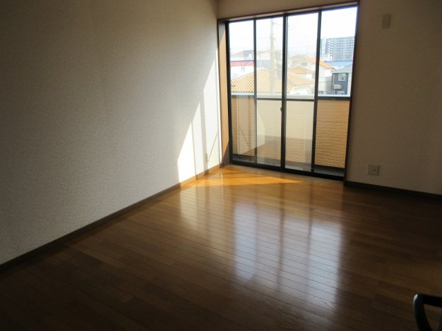 E.Cハイツの洋室