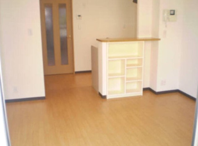 【居間・リビング】 | エスタシオン高石 | ※イメージ　同物件別号室の写真