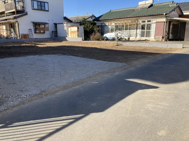 太田市古戸町　Blooming Garden　全1棟の前面道路含む現地写真