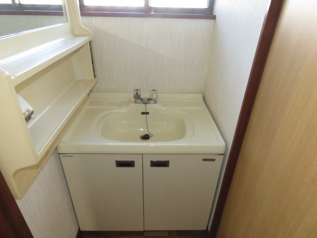川越市霞ヶ関北1丁目　4SDK　戸建て貸家の洗面所
