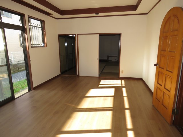川越市霞ヶ関北1丁目　4SDK　戸建て貸家の洋室
