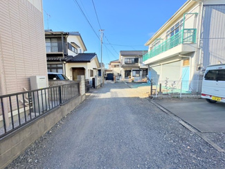 【前面道路含む現地写真】