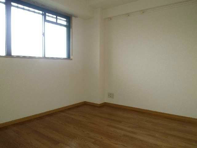 セントラルハイツ中平の洋室