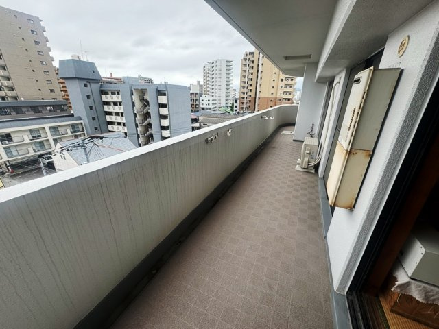 ヒューマンズ六ツ門のバルコニー