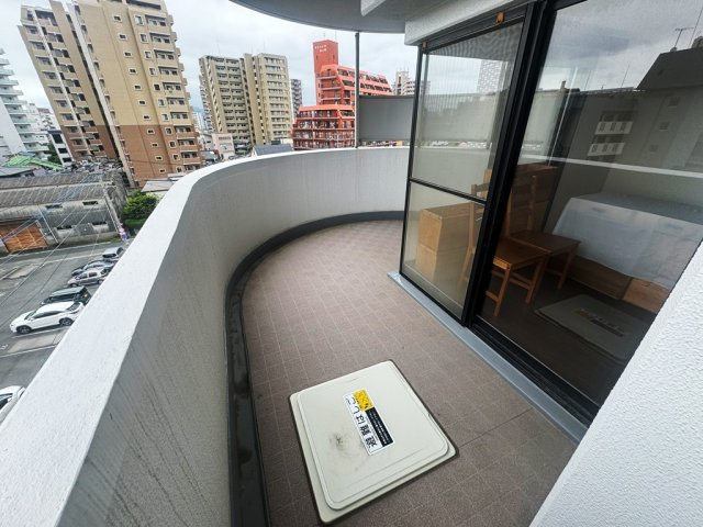 ヒューマンズ六ツ門のバルコニー