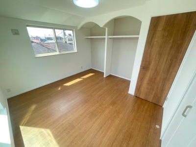 【洋室】 | 新築戸建/小岩1棟 | ノダのドア扉、フローリングを採用しており、汚れが付きにくく、美しさが長持ちいたします。