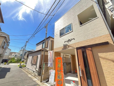 【外観】 | 新築戸建/小岩1棟 | 南向きにつき日当たり良好です。