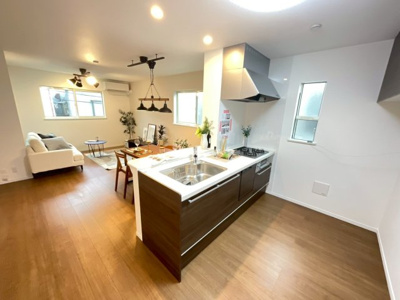 【キッチン】 | 新築戸建/小岩1棟 | クリナップのシステムキッチン。家事の時短にも繋がる嬉しい食洗機付きです。