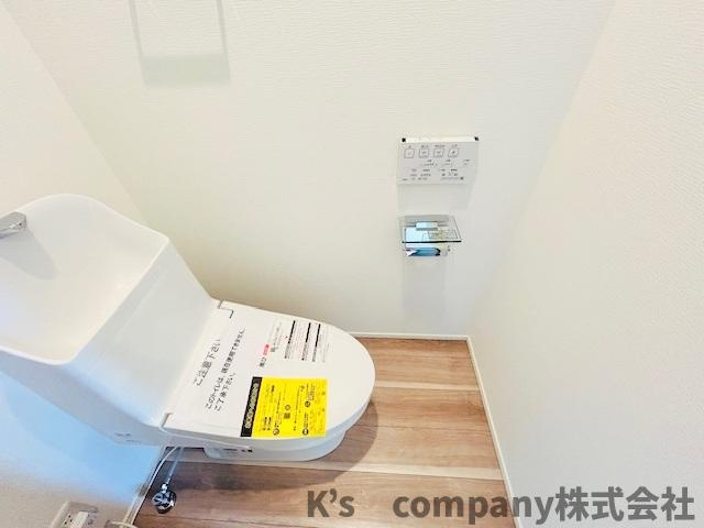 茅ヶ崎市今宿　新築戸建　2号棟のトイレ|清潔感のあるトイレ◇