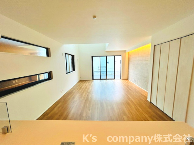 茅ヶ崎市今宿　新築戸建　3号棟のキッチン|キッチンからはリビングの様子が見渡せます☆