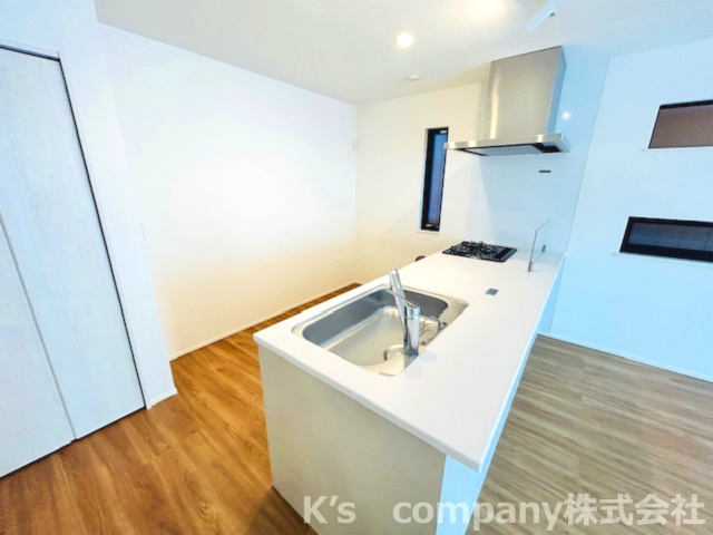 茅ヶ崎市今宿　新築戸建　3号棟のキッチン|開放感のあるカウンターキッチン☆