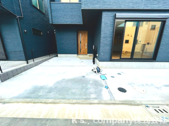 茅ヶ崎市今宿　新築戸建　3号棟の駐車場|ゆとりある駐車スペースです☆