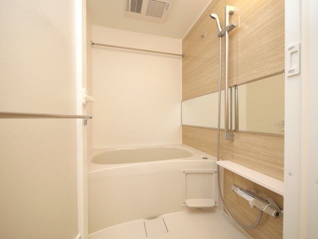 シーズンフラッツ新大阪の浴室