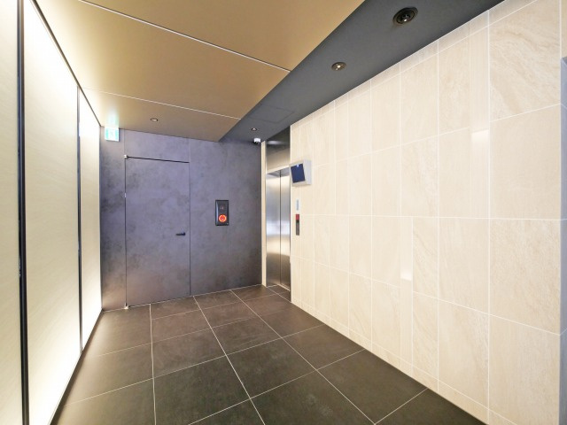 シーズンフラッツ新大阪のロビー