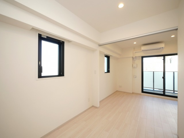 シーズンフラッツ新大阪の洋室