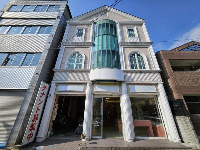 駅前　店舗