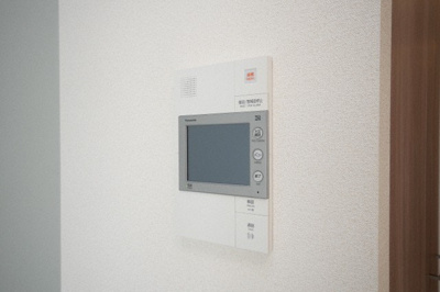 【セキュリティ】 | プレサンス天王寺勝山 | モニター付きインターホンです