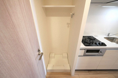 【設備】 | アドバンス大阪ストーリア | 洗濯機置き場です