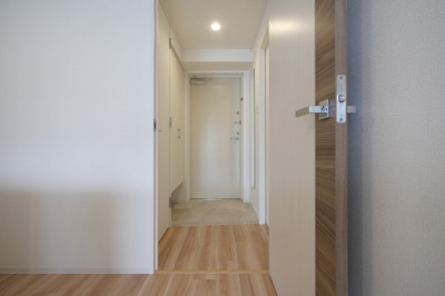 【玄関】 | セレニテ難波ミラク壱番館 | 落ち着いた玄関です